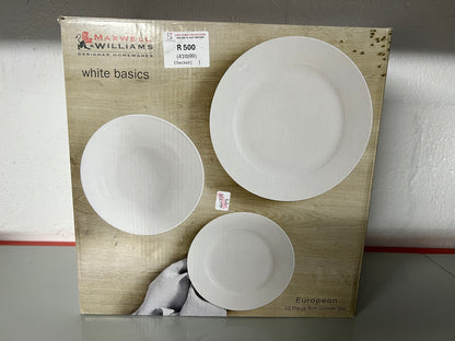 Maxwell Williams White Basics Rim Dinner Set - Set Of 12